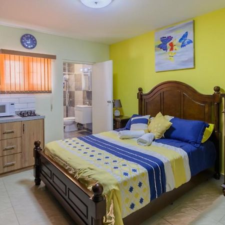 Omira Apartment Suites 威廉斯塔德 外观 照片